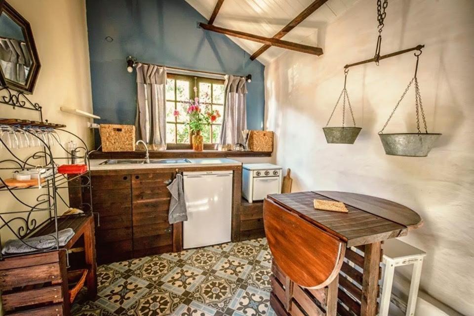 Unique Tiny House With Natural Building Techniques Figueiro Dos Vinhos Buitenkant foto