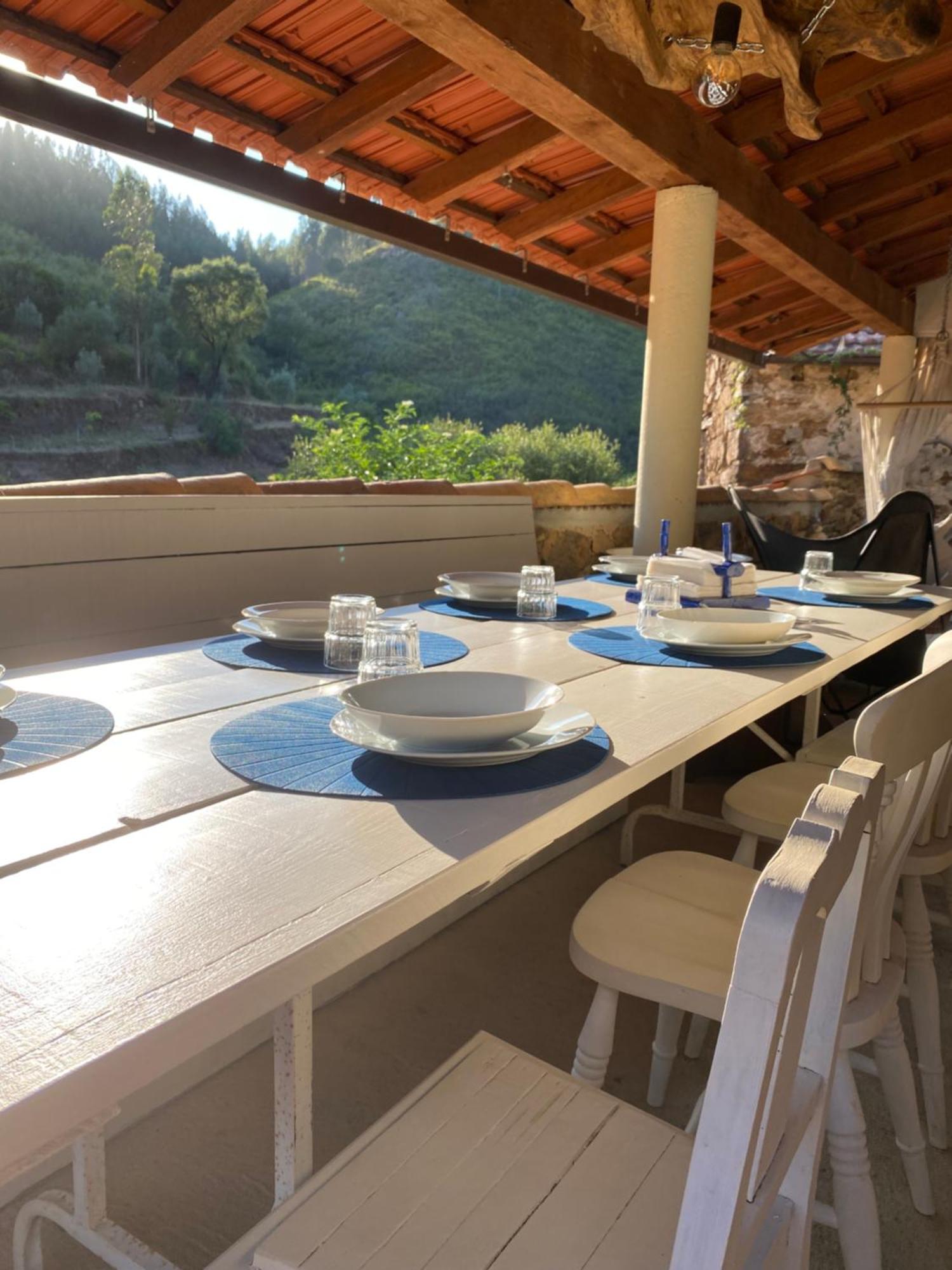 Unique Tiny House With Natural Building Techniques Figueiro Dos Vinhos Buitenkant foto